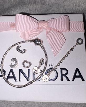 BRACCIALE E CIONDOLI PANDORA