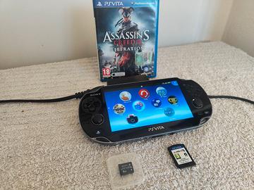 Sony PlayStation Vita  + 2 giochi + 2 Memory 8GB