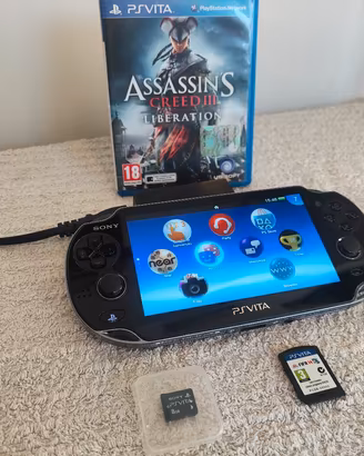 Sony PlayStation Vita  + 2 giochi + 2 Memory 8GB
