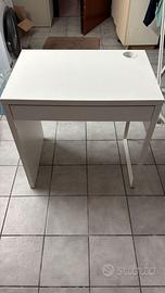 Scrivania Ikea micke