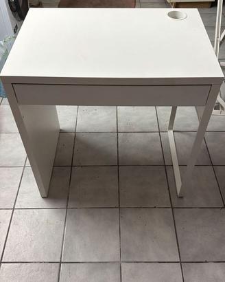 Scrivania Ikea micke