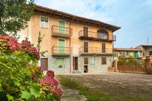 CASA SEMINDIPENDENTE A TONCO