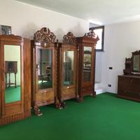 Mobili antichi Coloniali Inglesi e statue