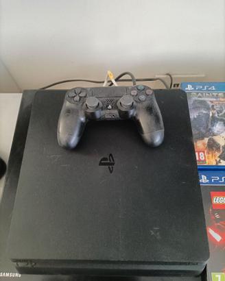PLAYSTATION 4 1tb + CNTRL +6 GIOCHI FIFA25