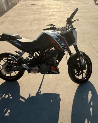 KTM DUKE 125 2013