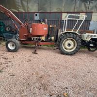 Ragno carica tronchi letame con forca attacco card