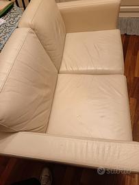 divano in pelle 