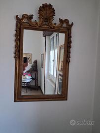 specchio da parete in  legno