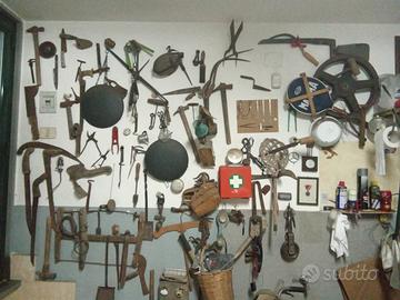 antichi attrezzi utensili agricoli e non