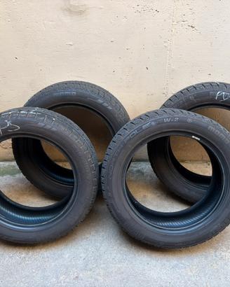 Pneumatici Momo North Pole W2  215/55 R17