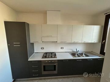 CUCINA + MOBILE TV LIBRERIA + DIVANO