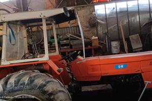 trattore agricolo OM 850