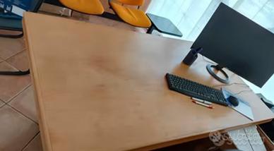 Scrivania antica in legno