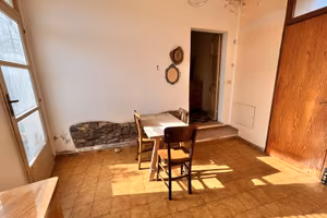 Casa indipendente di 250 mq con giardino