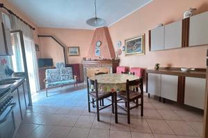 Appartamento al piano terra con garage e cortile