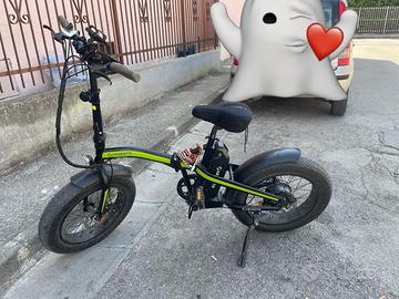 Bici Elettrica argento mini mad
