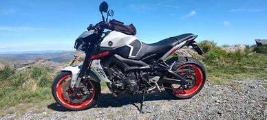 YAMAHA MT09