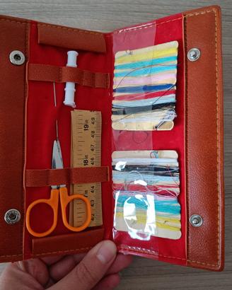 Set kit cucito vintage da viaggio con astuccio