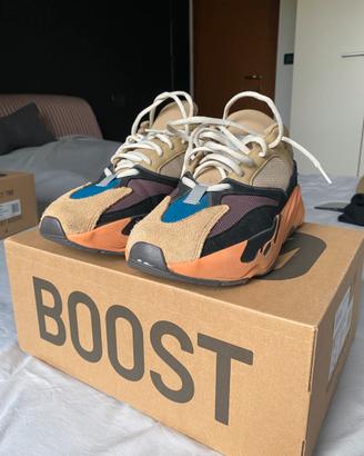 Scarpe YEEZY BOOST 700 Tg 42  2/3