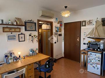 MONOLOCALE A MEDIGLIA