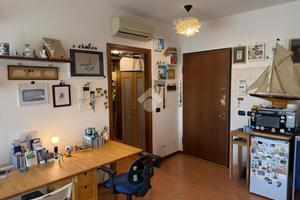 MONOLOCALE A MEDIGLIA