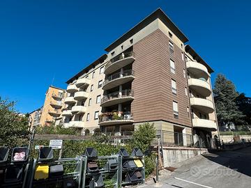 Zona Parco dei Pini-100mq con soffitta e box auto