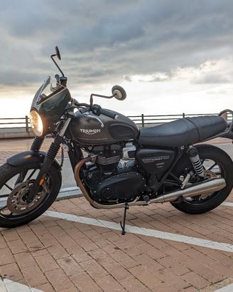 Triumph street twin 2022 + accessori