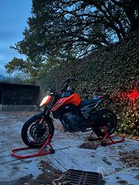 KTM Duke 790