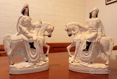 Coppia statuette Staffordshire porcellana 