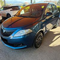 Lancia Ypsilon 1.0 FireFly 5 porte S&S Hybrid Silv
