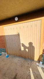 Porta basculante per garage