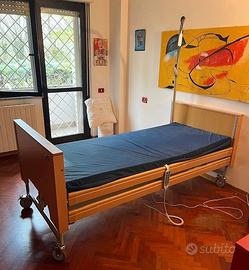 Letto da degenza elettrico a tre snodi in acciaio