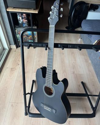 Chitarra acustica elettrificata
