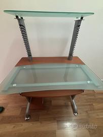 Scrivania con vetro