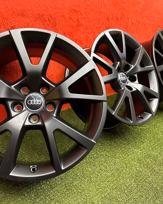 Cerchi Audi A3 A4 A5 A6 Q2 Q3 Q5 7.5x18 ET37 5x112