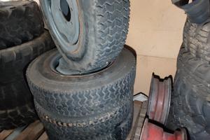 pneumatici con cerchio 10.5-20/10-20 unimog