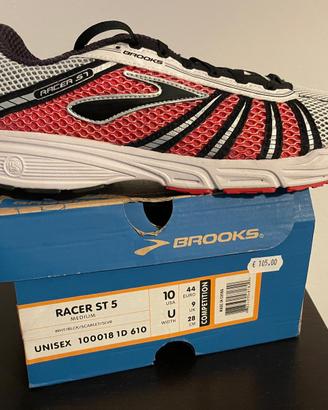 Brooks ST5