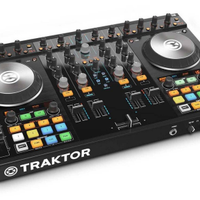 Native Instruments Traktor Kontrol S4 MK2