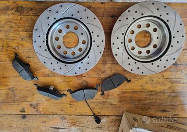 Kit dischi e pastiglie Vw Golf 5-6 Audi A3
