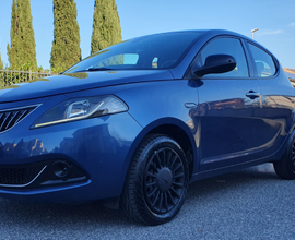 Lancia Ypsilon Hybrid 2022