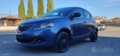 Lancia Ypsilon Hybrid 2022