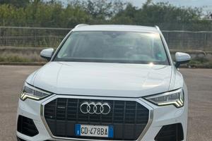 Audi Q3 40 TDI quattro S tronic matrix iva deducib