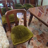 Tavolo di antiquariato allungabile e 6 sedie