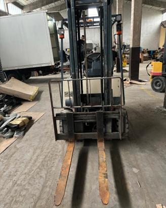 Carrello elevatore nissan 25 qli