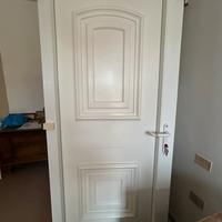 Portoncino bianco + finestra e persiana PVC