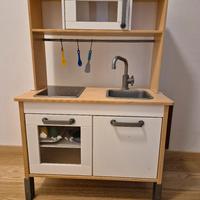 Cucina giocattolo