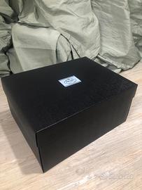 Scatola Prada + carta velina