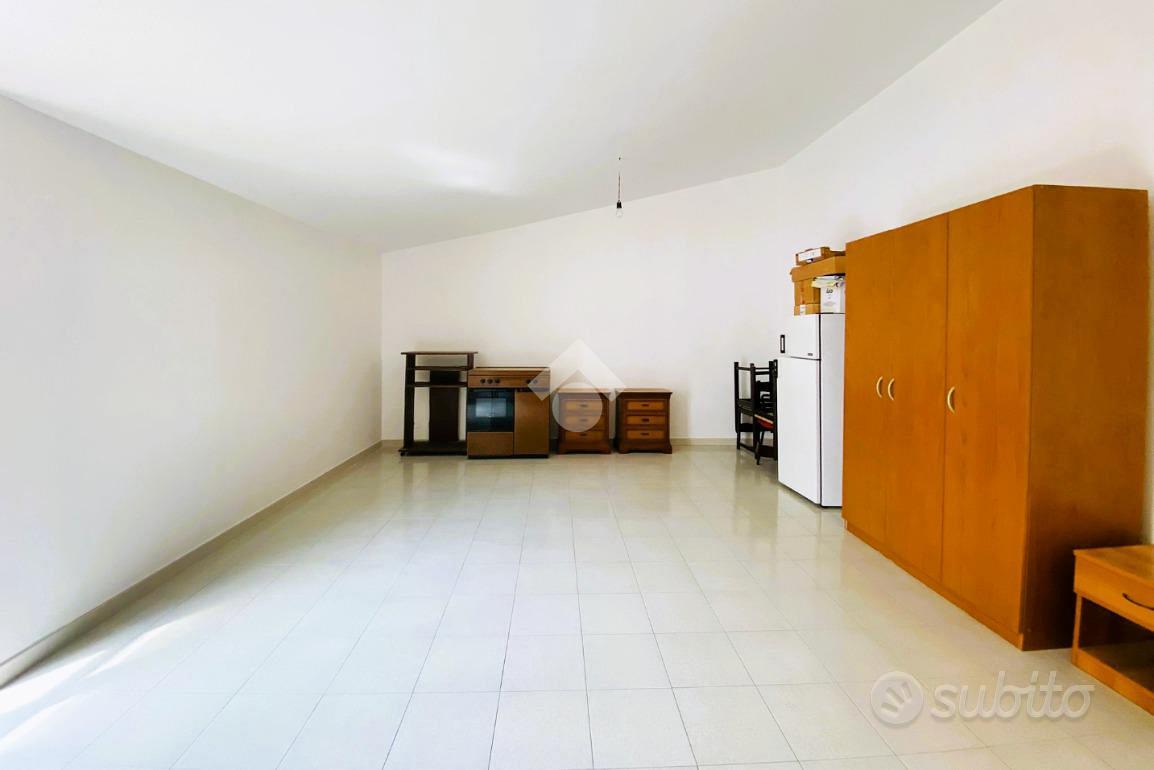 3 LOCALI A CETRARO - Vista 4