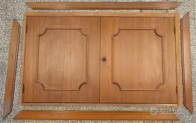 Sportello due ante in legno (cm 108,5x63,5x6,5)