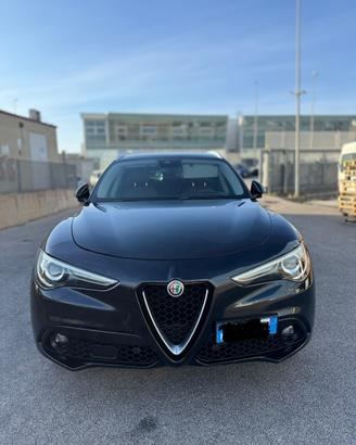 Alfa romeo stelvio Q4
